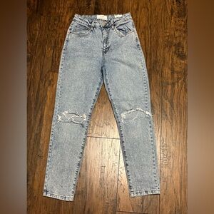 Distressed Mom jeans size 6